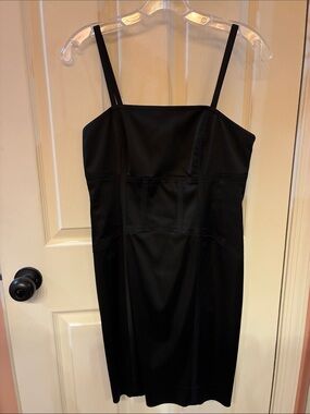 Sz 6 Nine West Black Dress with Satin Label